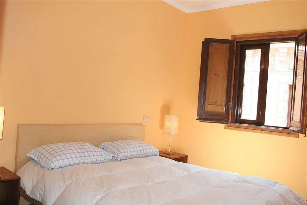 Vidre Home - Plaza Real Barcelona Ngoại thất bức ảnh