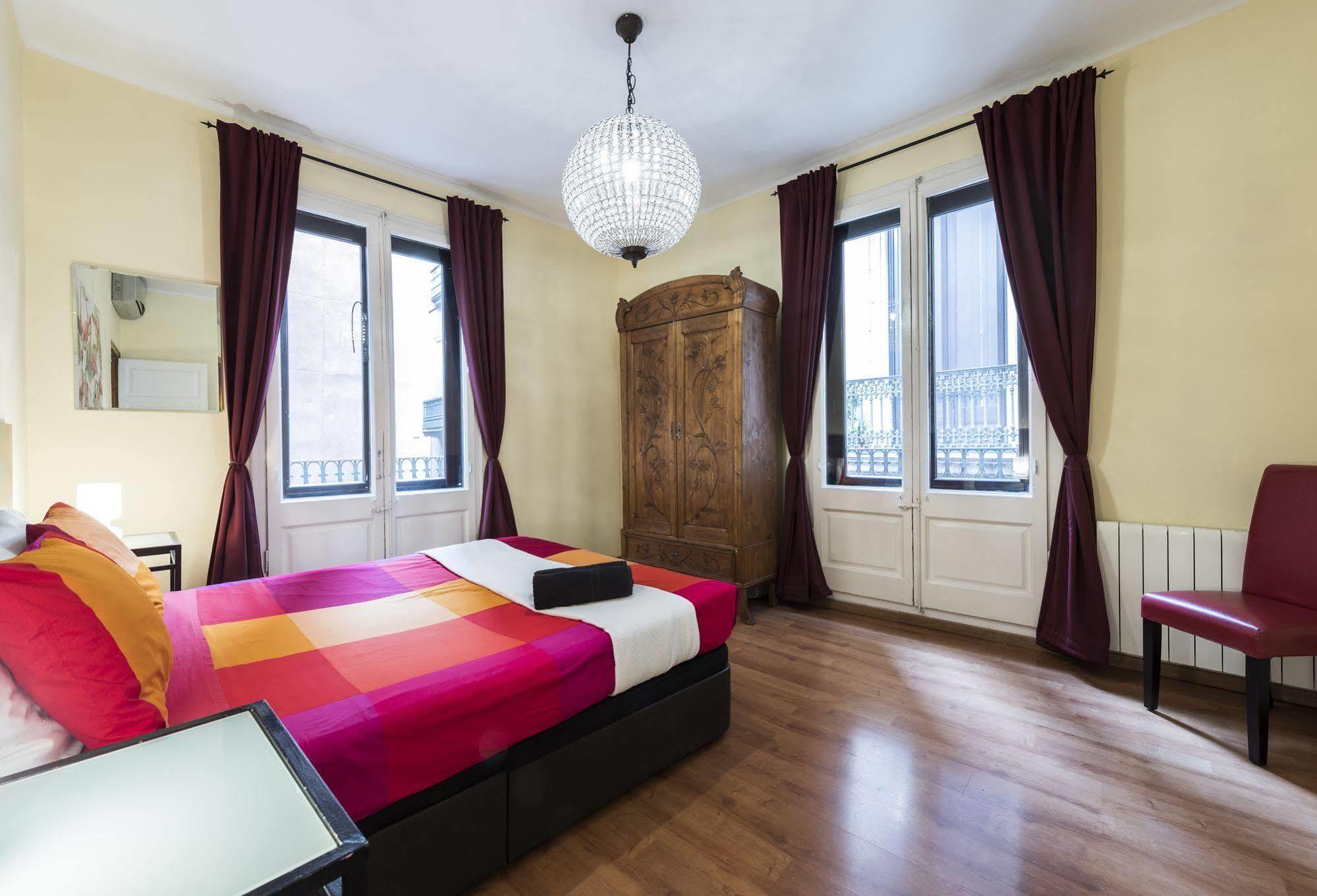 Vidre Home - Plaza Real Barcelona Ngoại thất bức ảnh
